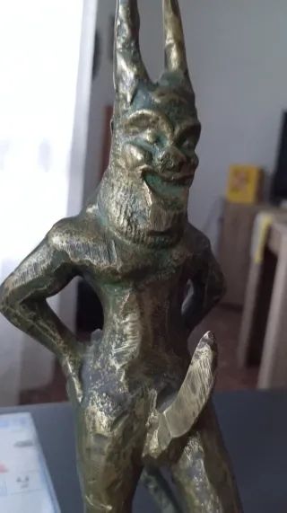 Estatuilla Bronce Macizo Figura Diablillo.1.600kg