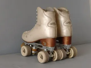 Pattini da pattinaggio Risport Giada 38