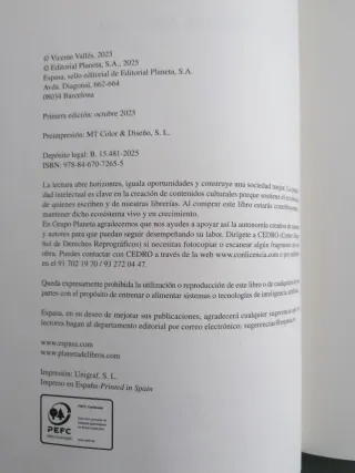 La caza del ejecutor (Víctor Vallés) + block notas