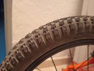 Bici Monty Infantil Naranja 103. Rueda tamaño 16".