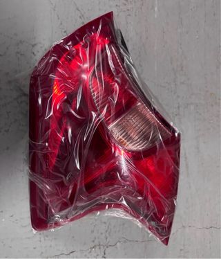 Piloto Trasero Derecho Nissan Note E12