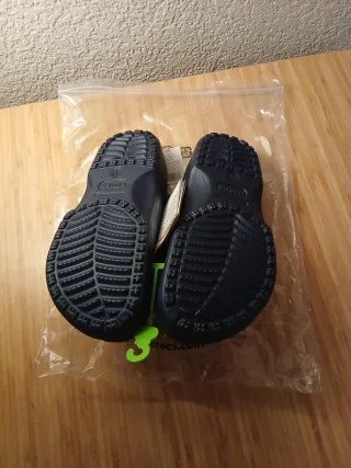 Crocs azul oscuro talla 45-46.