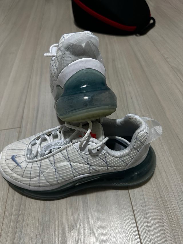 Zapatillas Nike MX 720-818 Gris/Blanco