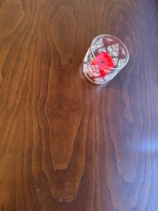 Mesa comedor madera oscura, comprada en Portico.