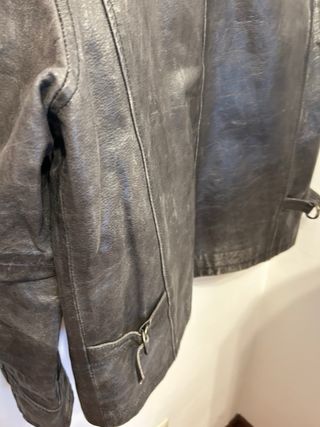 Chaqueta de cuero marrón