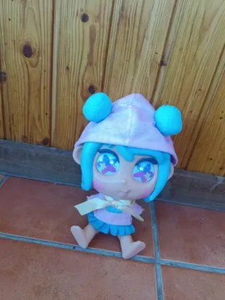 Muñeca Troppies con gorro