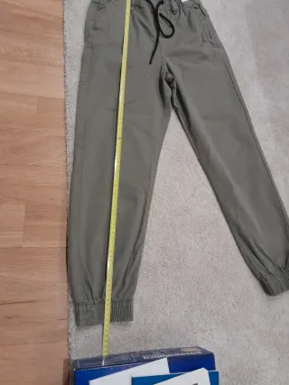 Pantalón Jogger Verde Oliva Talla XS