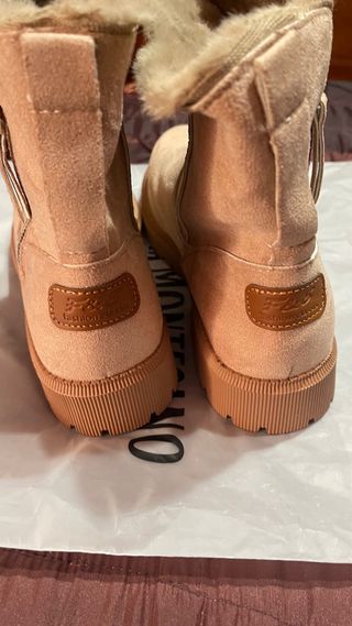 Botines beige y negros con forro