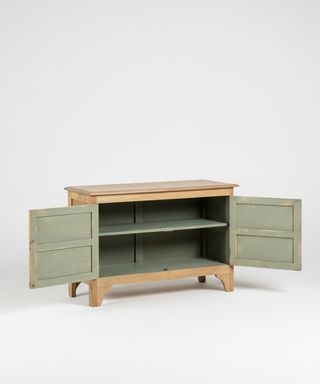 Aparador de madera de estilo rústico