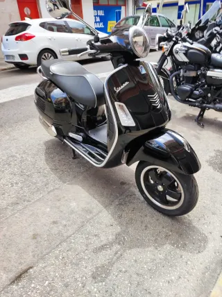Vespa Negra