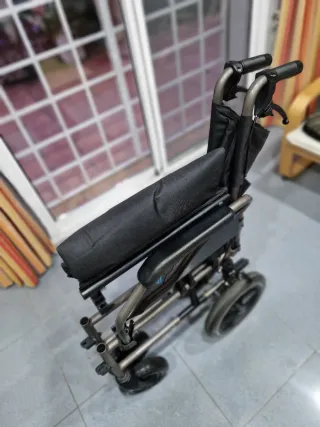 silla de ruedas plegable