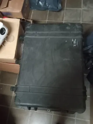 Maleta negra resistente 78_50cm