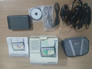 Navegador GPS Garmin nüvi 265 WT