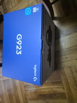 Volante Logitech G923 TRUEFORCE PS5