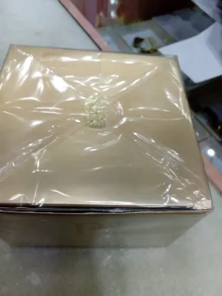 Crema corpo profumata Boucheron oro 200ml