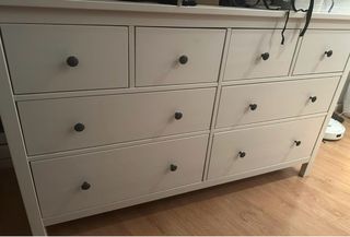 Cajonera blanca de madera