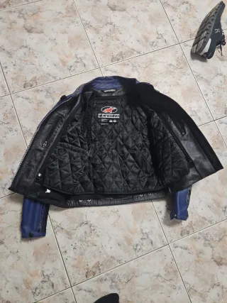 Chaqueta de cuero Alpinestars azul y negra