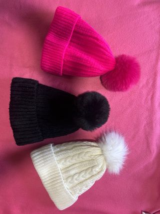 Gorros de Invierno con Pompón (3 uds)