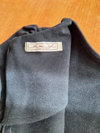 Abito nero e bianco decorazioni floreali Mimisol