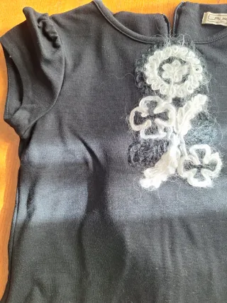 Abito nero e bianco decorazioni floreali Mimisol