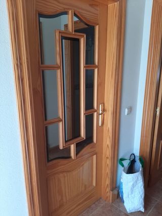3 Puertas de madera con cristal + marco incluido