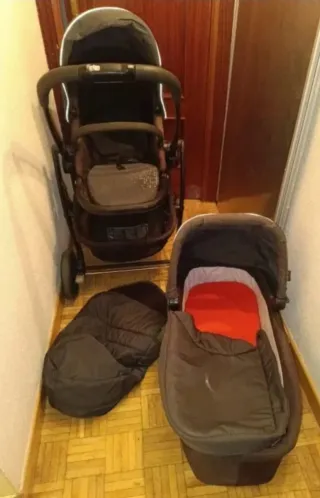 Carro de bebé con capazo y saco