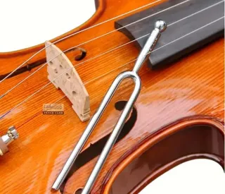 Diapasoni in acciaio per accordare strumenti