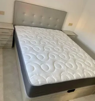 Canapés y colchones nuevos