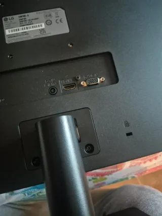 Monitor LG Negro HDMI TM medidas 55X32 NO ENVIO