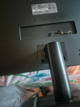 Monitor LG Negro HDMI TM medidas 55X32 NO ENVIO