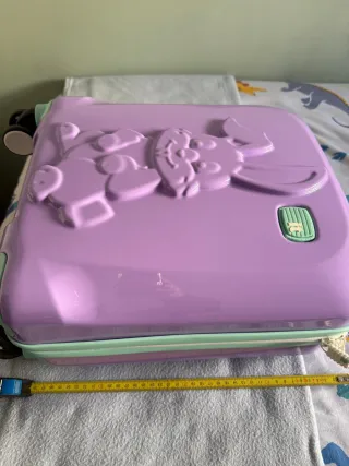 Maleta infantil con ruedas y diseño de conejo