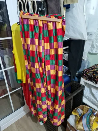 Disfraz payaso con gorro y gafas