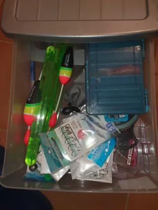 Equipo de pesca cañas y carrete