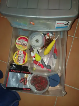 Equipo de pesca cañas y carrete