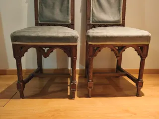 Pareja Sillas Neogóticas Antiguas