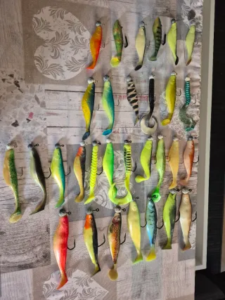 Caja de señuelos de pesca Pikies