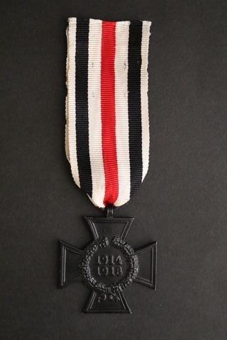 Cruz de Honor para Viudas 1914-1918 +. Alfiler