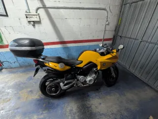 BMW F800s Amarilla