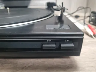 Tocadiscos AIWA PX-E550E preamplificador