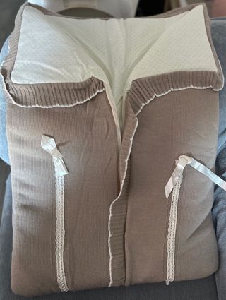 Saco Carro Bebé Beige con Lazos