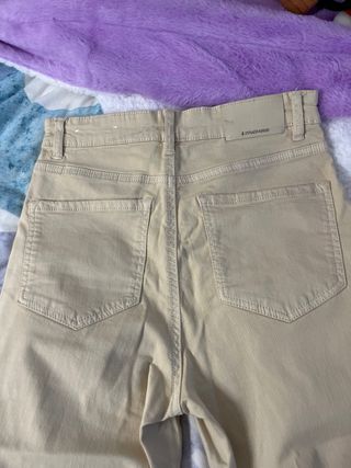Pantalón campana Pull&Bear talla 38