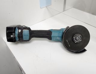 Lote Makita: Martillo DHR242 + Amoladora DGA504