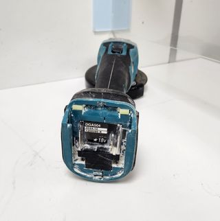 Lote Makita: Martillo DHR242 + Amoladora DGA504