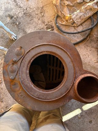 Estufa de leña antigua