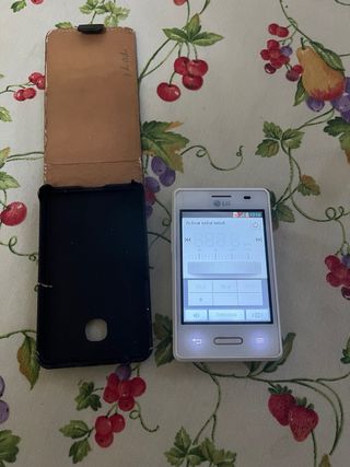 LG E430 Bianco con custodia