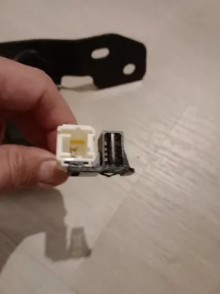 Hebilla Cinturón Trasero derecho Fiat 500X