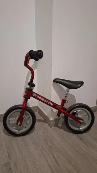 Bicicleta infantil roja Chicco
