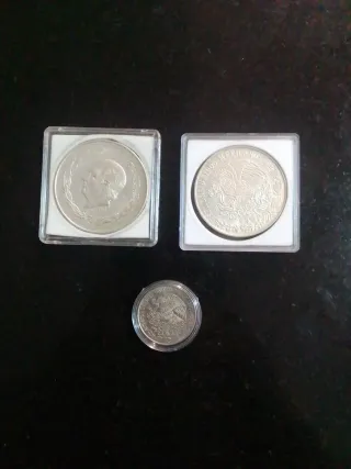 3 Monedas diferentes de Plata México