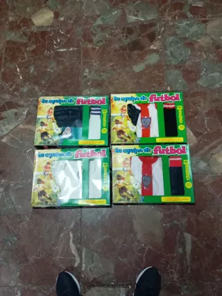 Equipaciones de fútbol antiguas