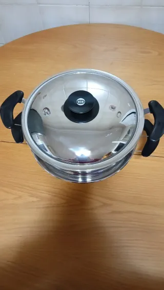 OFERTA Olla y vaporera AMC NUEVA